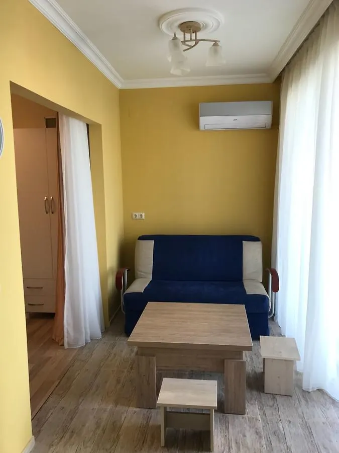 Griboedovi N.6 Apartment Batumi